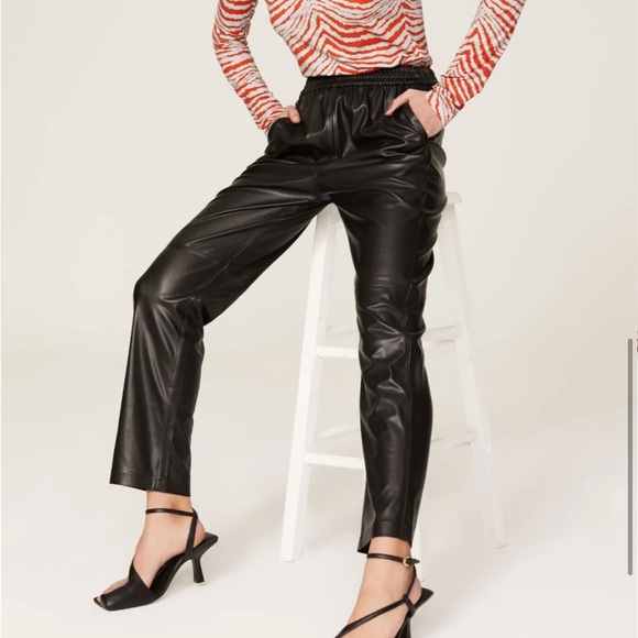 NWT 7 For All Mankind Black Womens Faux Leather Joggers